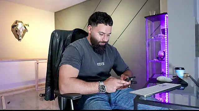 mattmasterss online show from March 22, 8:48 pm
