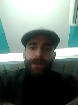 Snapshot of Antonio_Vatooo chatting on January 22, 6:52 pm Antonio Vatooo online show from January 22, 6:52 pm