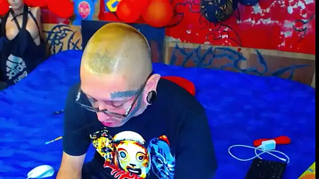 deivid estrada online show from October 20, 3:49 pm