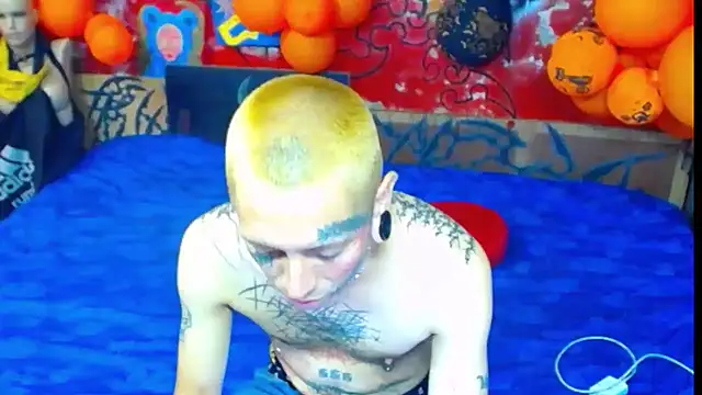 deivid estrada online show from October 18, 4:45 pm