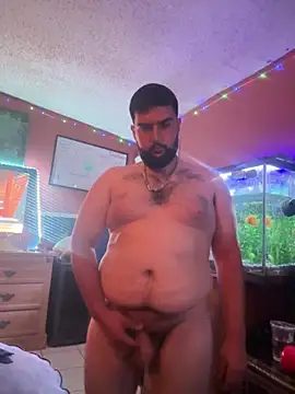 bigdickgio6923 online show from April 14, 11:48 pm