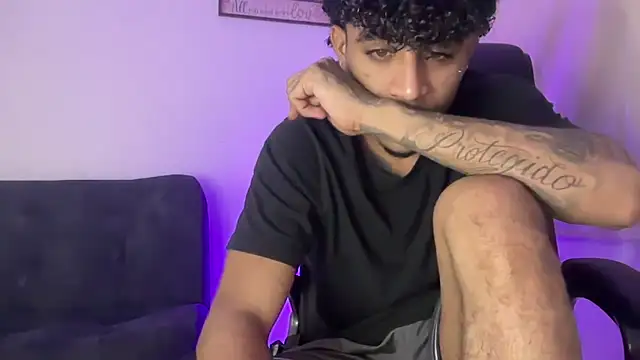 dominic brandd23 online show from March 5, 4:52 am