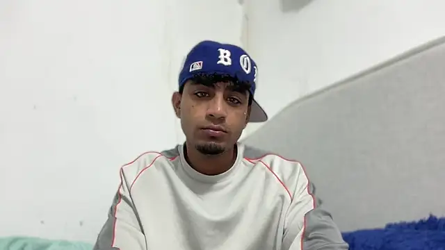 Snapshot of dominic_brandd23 chatting on September 12, 10:21 pm dominic brandd23 online show from September 12, 10:21 pm