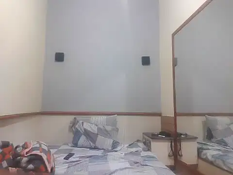 Exibicionismocaseiro online show from December 4, 6:00 am