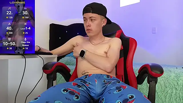 Elian Cooper online show from February 20, 3:14 pm