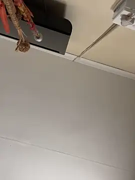 Gifttheskimaskboy online show from February 24, 7:53 am