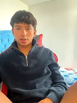 Leonarrrd 01 online show from November 20, 7:02 pm