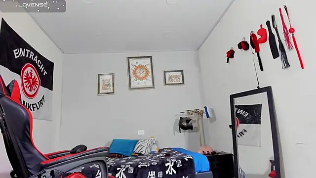 AlejoKhalifa  online show from November 13, 10:53 am