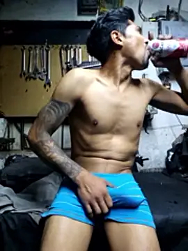 pene latinoriico online show from November 25, 4:14 am