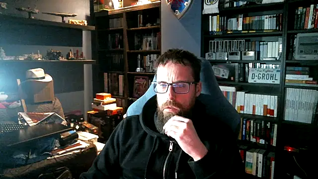 MeSteff online show from April 3, 7:21 pm