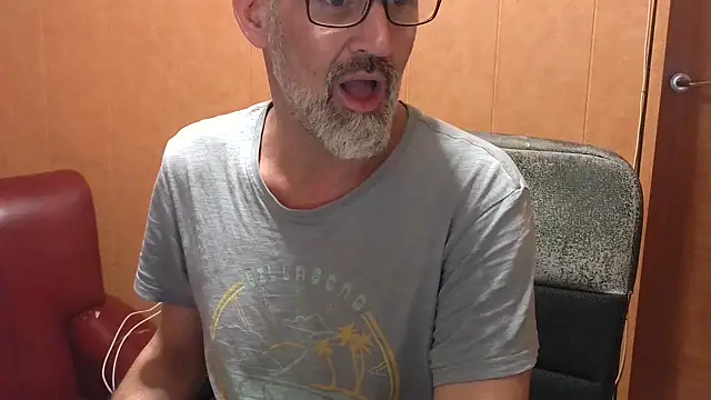 Lia Y PatrickX online show from October 25, 2:35 am