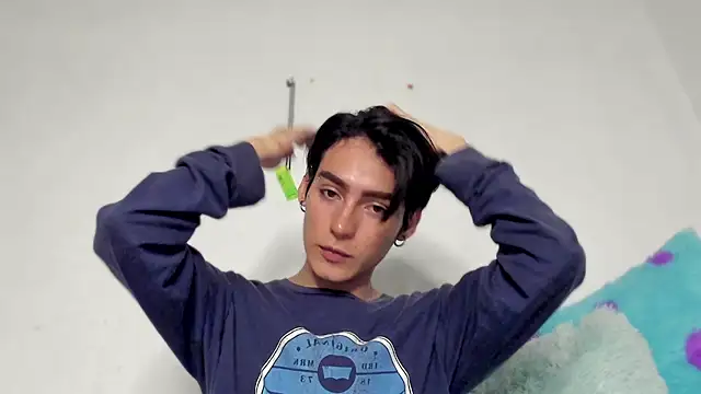 Snapshot of sebas_rose chatting on December 11, 12:45 am sebas rose online show from December 11, 12:45 am