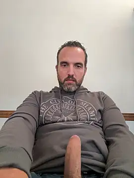 leon3875 online show from March 4, 3:30 pm