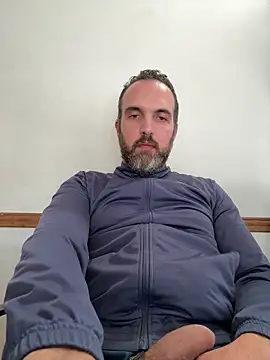 leon3875 online show from May 15, 3:31 pm