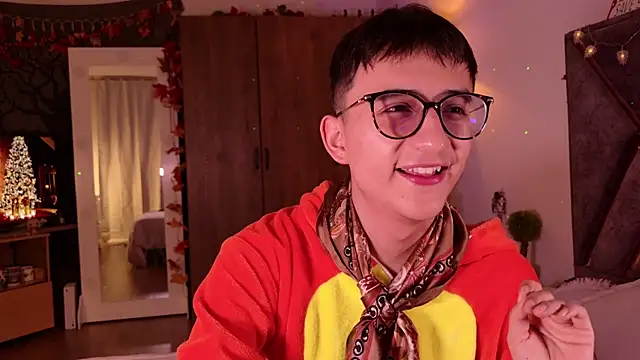 Snapshot of Mr_evan1 chatting on December 12, 2:00 pm Mr evan1 online show from December 12, 2:00 pm
