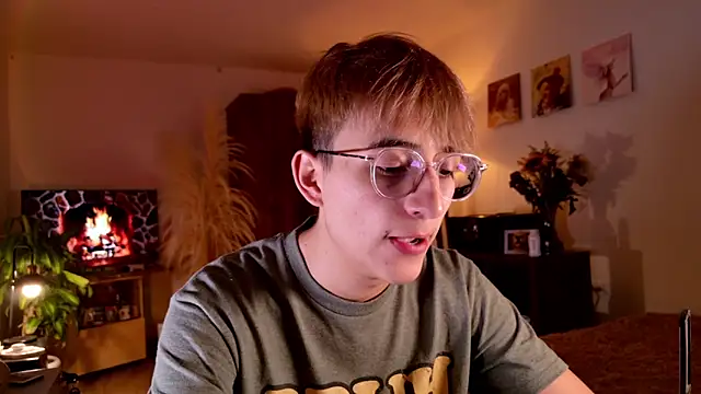Snapshot of Mr_evan1 chatting on September 26, 2:37 pm Mr evan1 online show from September 26, 2:37 pm