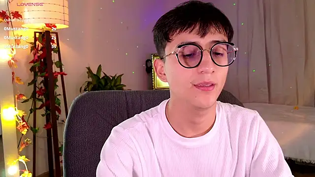 Snapshot of Mr_evan1 chatting on March 15, 8:32 pm Mr evan1 online show from March 15, 8:32 pm