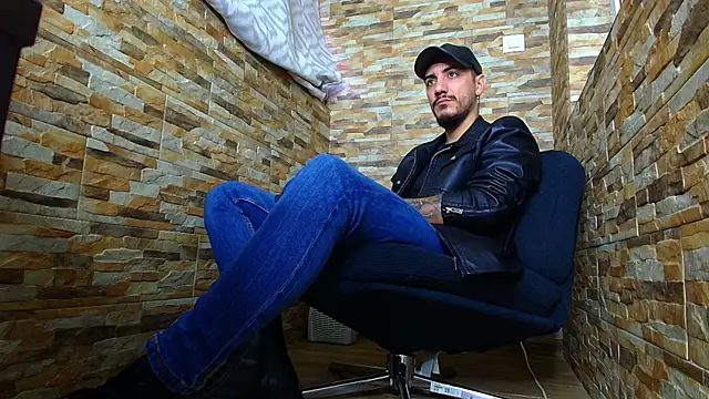 AndrewBanner online show from December 11, 6:16 am
