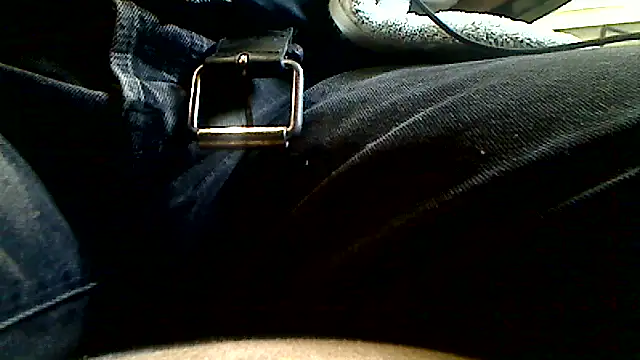 markluvskitty online show from April 9, 1:06 pm