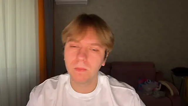 kiopiggy online show from December 14, 12:34 pm