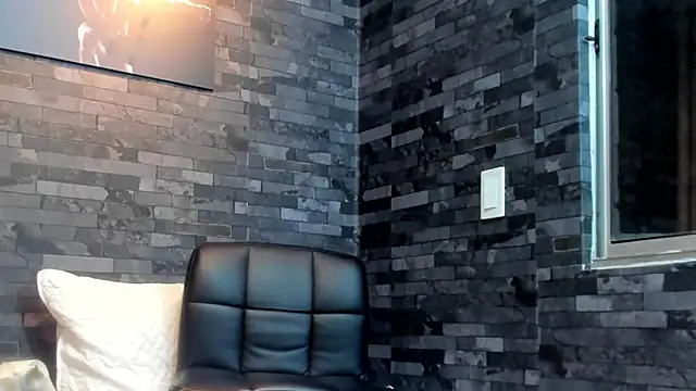 BruceDallas online show from March 30, 1:50 am