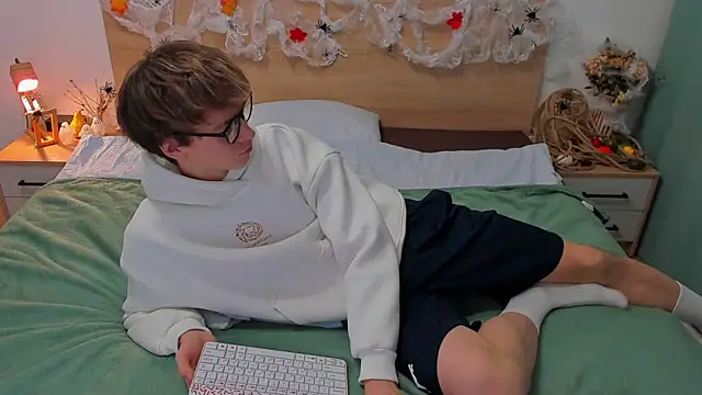 Fandi 777 online show from October 17, 3:49 pm