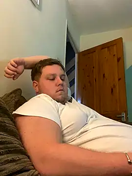 Lukeyboy027 online show from November 9, 3:16 pm