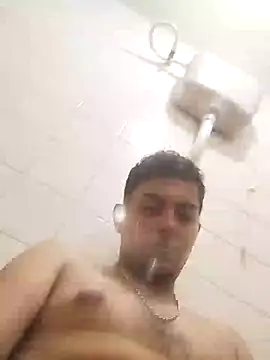Snapshot of Pau_moreno23 chatting on February 8, 5:51 am Pau moreno23 online show from February 8, 5:51 am