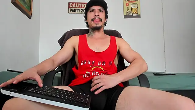 Snapshot of TristanWoods chatting on January 15, 3:18 pm TristanWoods online show from January 15, 3:18 pm