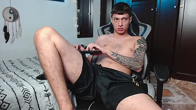 aaron blug online show from December 5, 3:28 pm