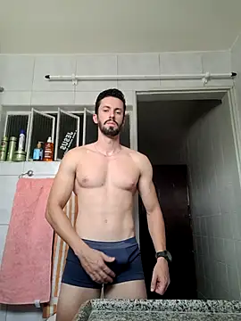 Snapshot of Diegosob8720 chatting on January 9, 2:40 pm Diegosob8720 online show from January 9, 2:40 pm