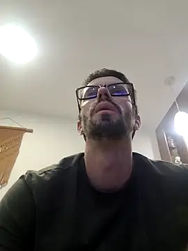 Snapshot of Diegosob8720 chatting on February 24, 1:02 am Diegosob8720 online show from February 24, 1:02 am