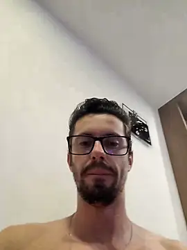 Snapshot of Diegosob8720 chatting on March 12, 3:46 am Diegosob8720 online show from March 12, 3:46 am