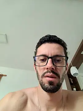 Snapshot of Diegosob8720 chatting on February 24, 12:05 pm Diegosob8720 online show from February 24, 12:05 pm