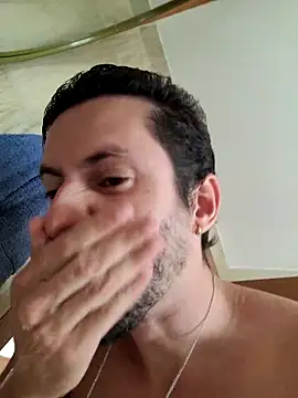 Snapshot of Diegosob8720 chatting on March 6, 2:51 pm Diegosob8720 online show from March 6, 2:51 pm