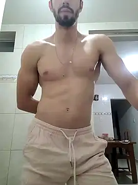 Snapshot of Diegosob8720 chatting on January 17, 2:39 am Diegosob8720 online show from January 17, 2:39 am