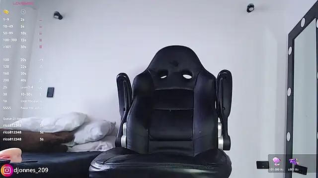 DilanJonnes  online show from April 18, 7:58 pm