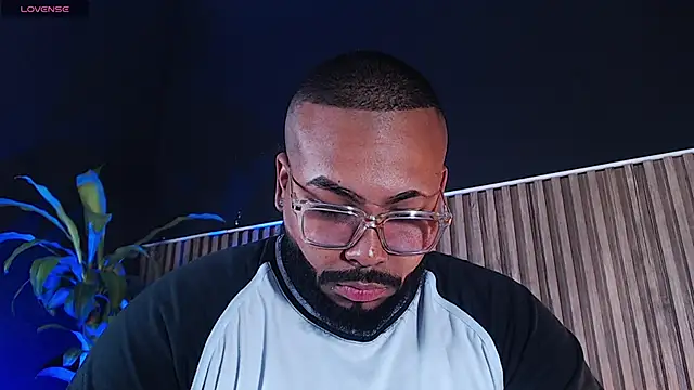 DilanJonnes  online show from January 29, 10:11 pm