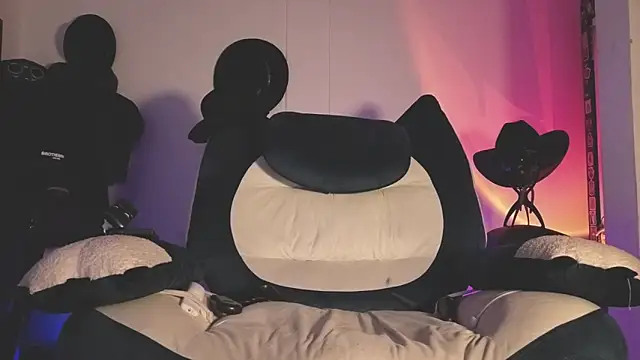 Ash gusbig online show from March 15, 3:36 am