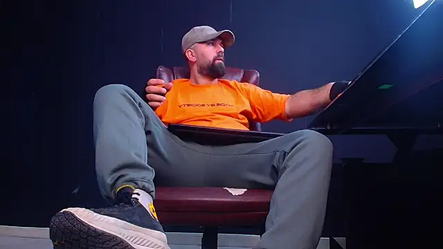 JackEthann online show from October 16, 5:04 am