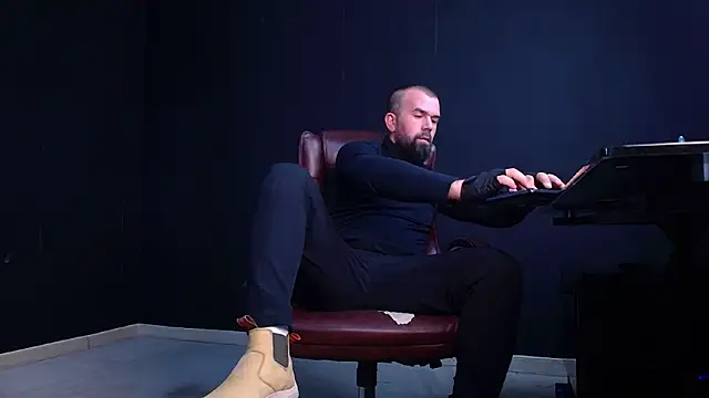 JackEthann online show from November 14, 6:37 am