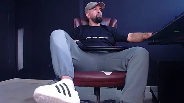 JackEthann online show from October 24, 6:15 am