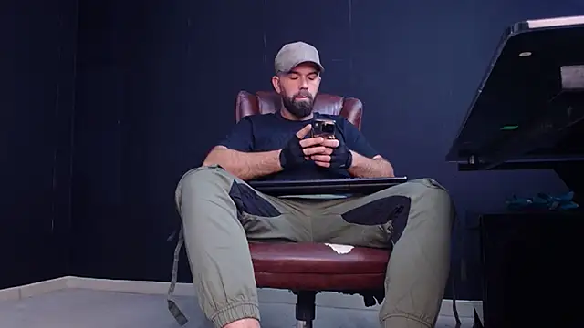 JackEthann online show from October 28, 6:49 am