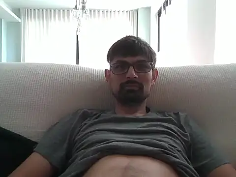 Snapshot of spence204011 chatting on January 2, 2:24 pm spence204011 online show from January 2, 2:24 pm