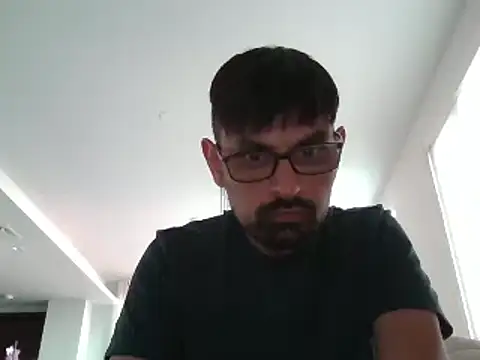 Snapshot of spence204011 chatting on January 3, 10:29 pm spence204011 online show from January 3, 10:29 pm
