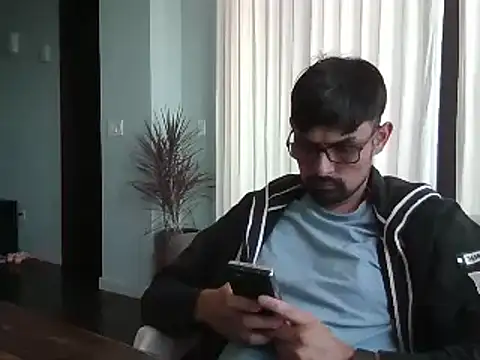 Snapshot of spence204011 chatting on January 1, 6:38 pm spence204011 online show from January 1, 6:38 pm