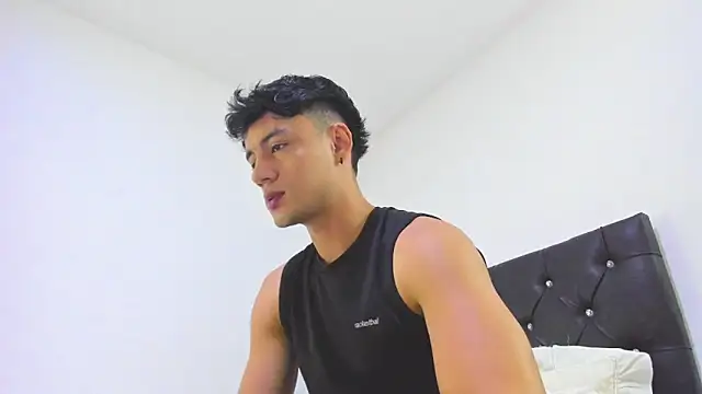 Sebastian-Dash online show from February 21, 1:11 am