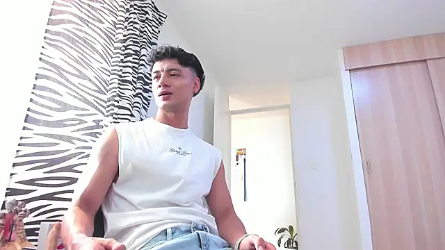 Sebastian-Dash online show from March 1, 8:42 pm