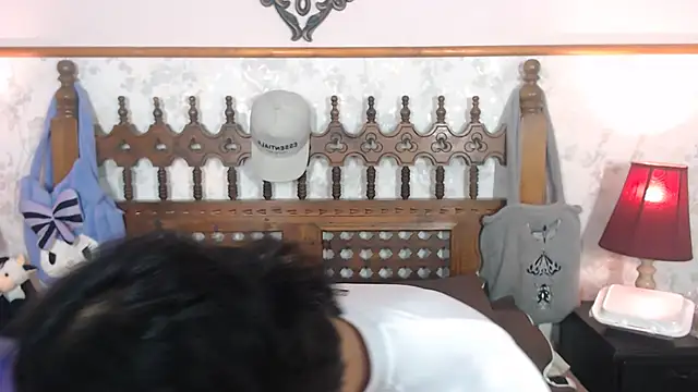 Snapshot of MilanZaire chatting on March 15, 10:11 pm MilanZaire online show from March 15, 10:11 pm