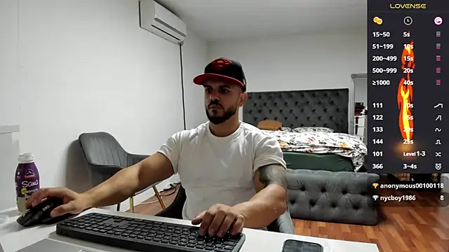 supermanboy94 online show from October 9, 5:56 am